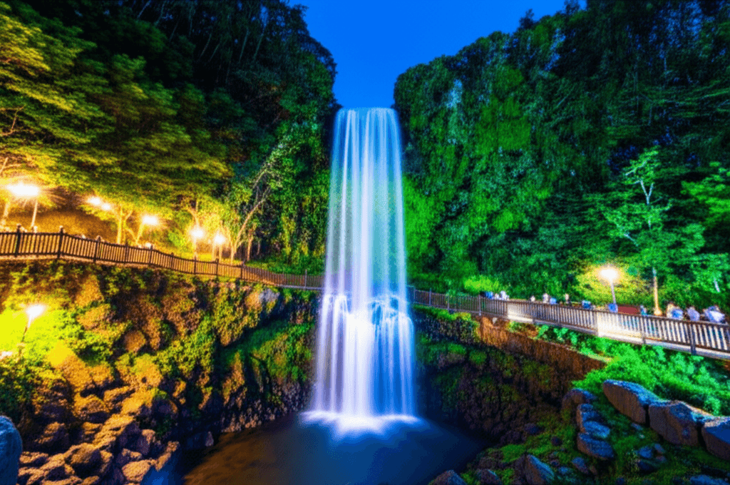 Cheonjiyeon Falls (All In)