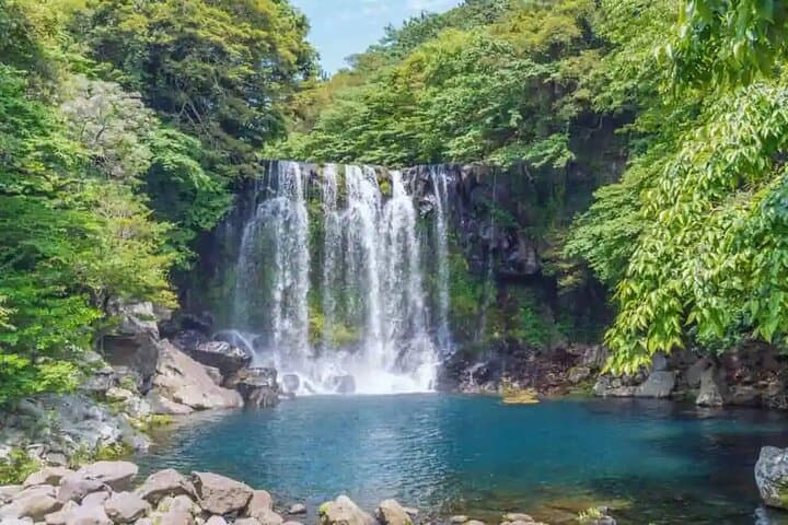 Jeju Western and Southern Routes Sightseeing Day Tour