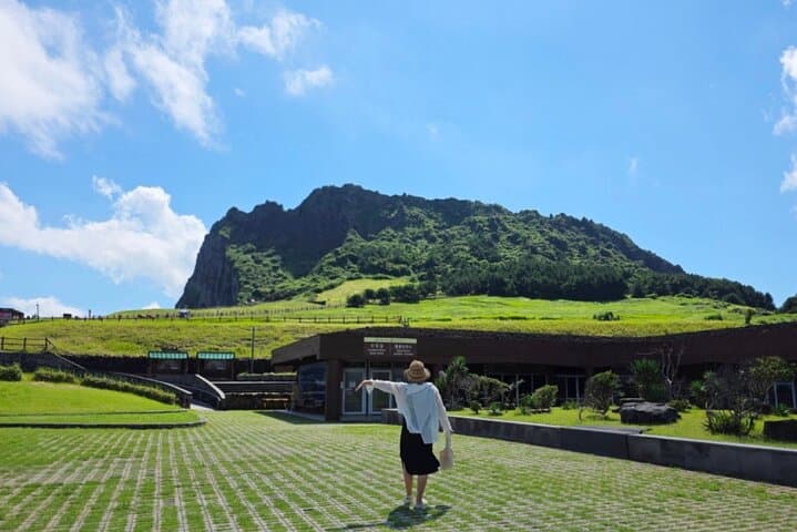 Jeju Island UNESCO Heritage Bus Tour